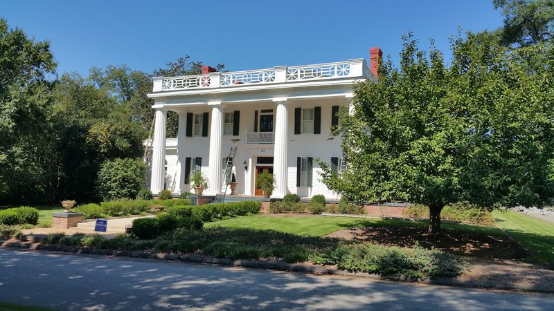 Antebellum Architecture That Stops You in Your Tracks