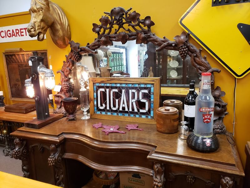 Antique Signage That Adds Personality to Any Space