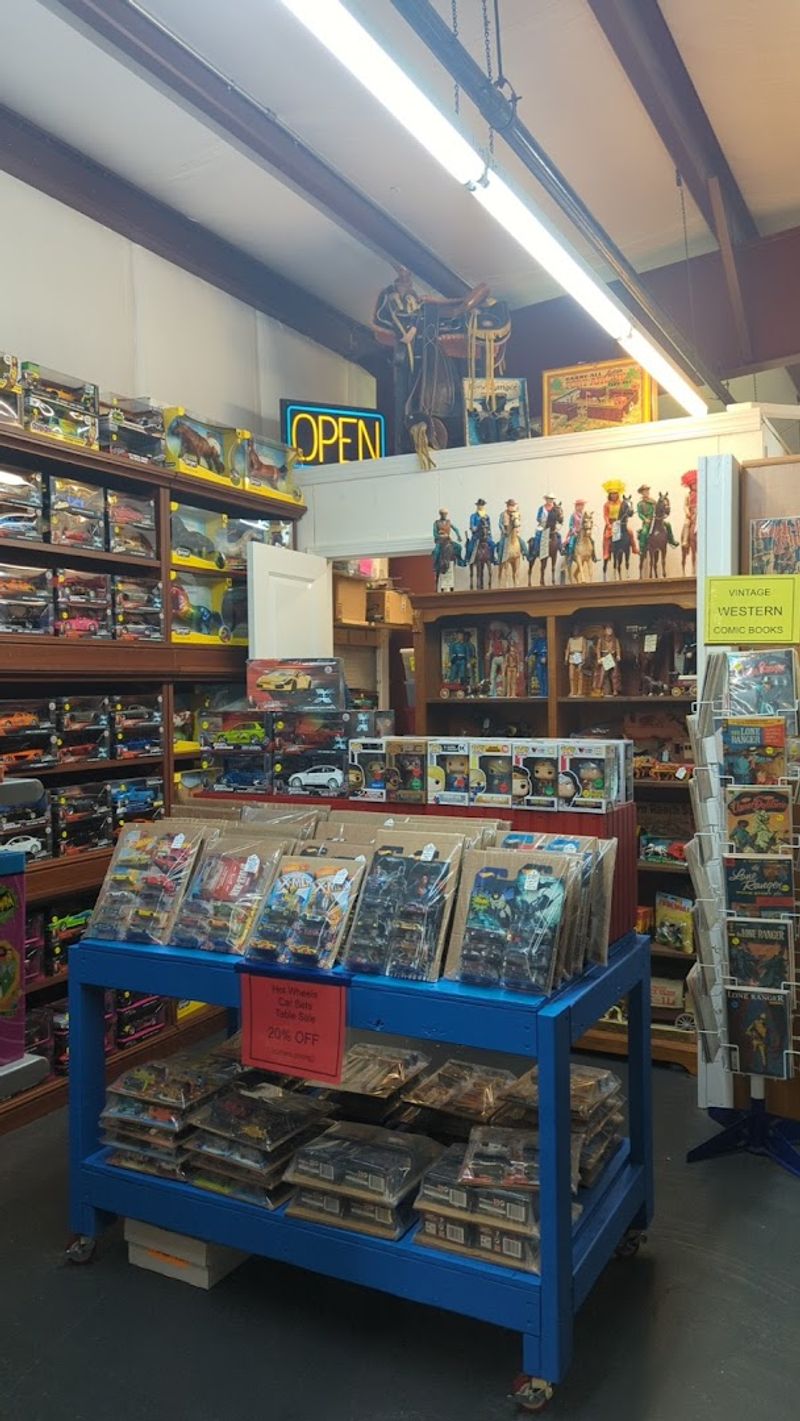 Antiques, Collectibles, and Vintage Treasures