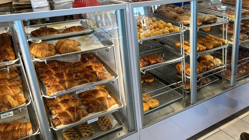 Apple Fritters Worth Waking Up Early For