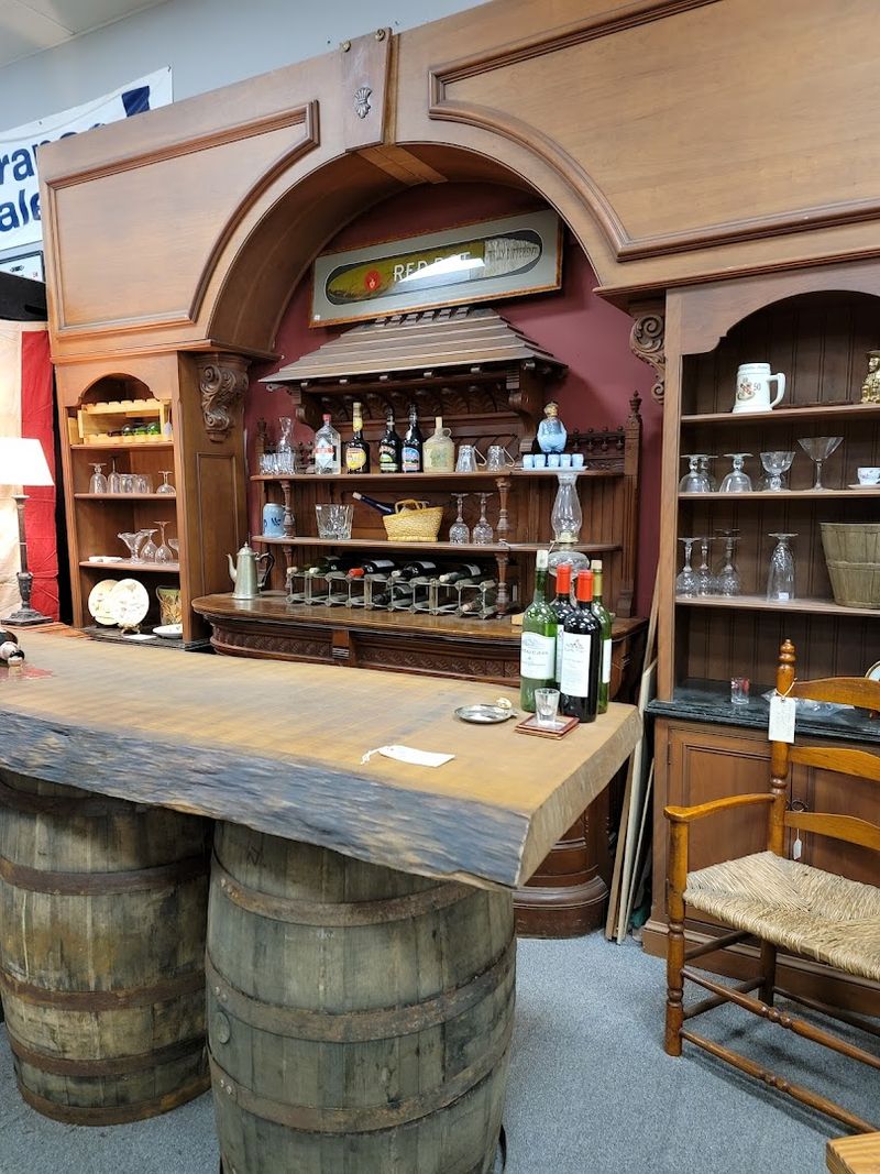 Architectural Pieces and Salvage for Home Builders
