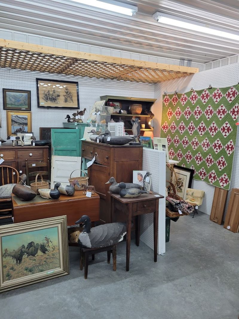 Artwork and Local Crafts That Deserve a Spot on Your Wall Artwork and Local Crafts That Deserve a Spot on Your Wall