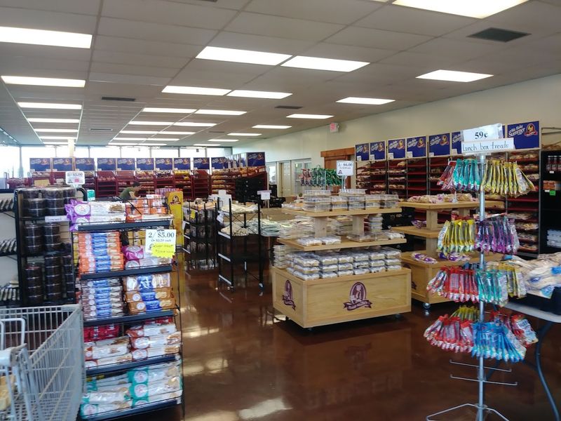 Aunt Millie's Bakery Outlet - Niles, Michigan