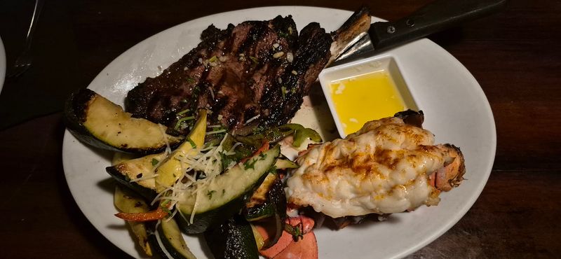 Baby Back Ribs That Out-of-Towners Cannot Stop Talking About