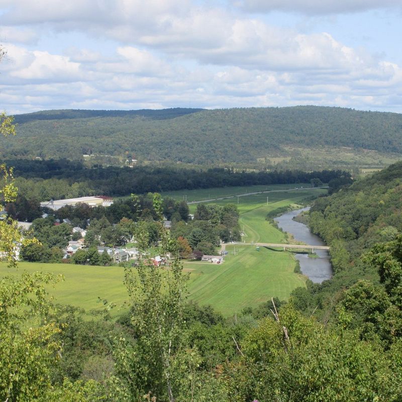 Bald Eagle State Park: Lakeside Relaxation with a Vintage Vibe