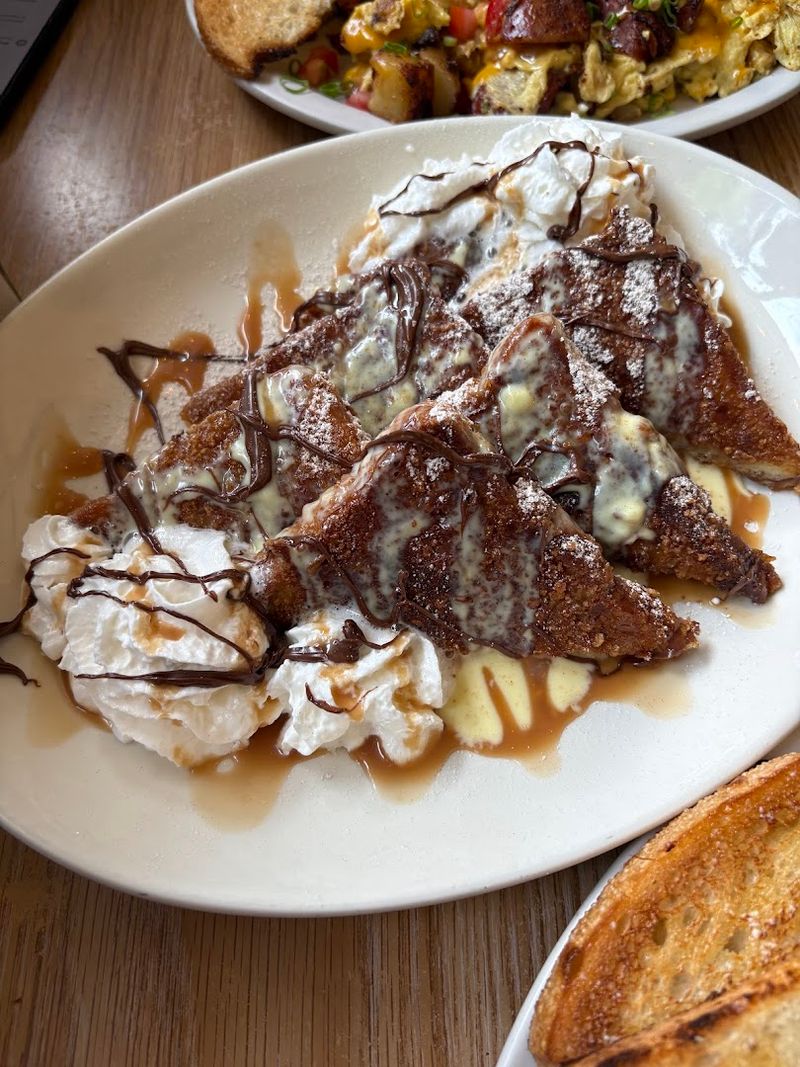 Banana Cream Pie French Toast That Deserves Its Own Fan Club