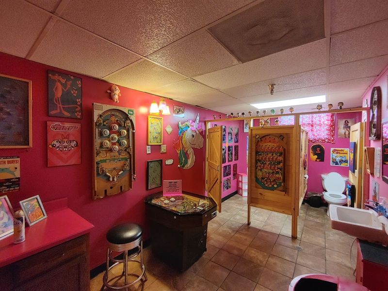 Bathrooms Decked Out in Full 80s Glory Bathrooms Decked Out in Full 80s Glory