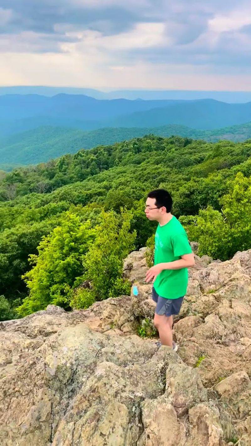 Bearfence Rock Scramble - Shenandoah National Park, Virginia