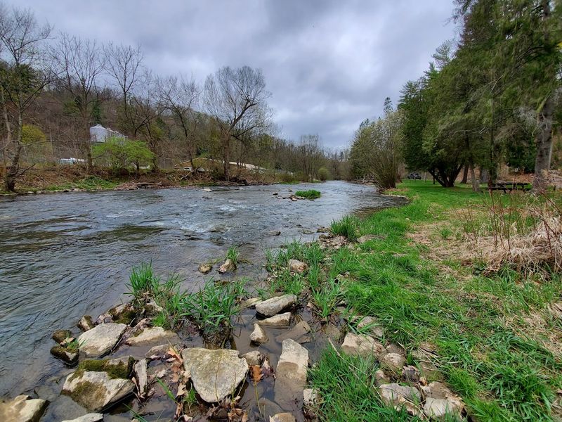 Beautiful Natural Surroundings in Every Direction