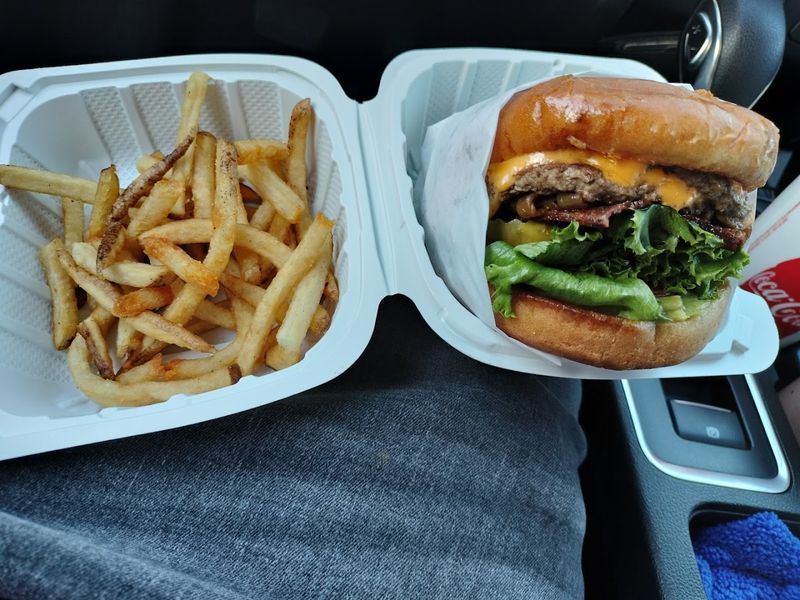 Big Kahuna Burger: A Tropical Twist Worth Trying