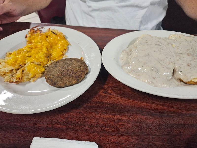 Biscuits and Gravy Done the Old-Fashioned Way