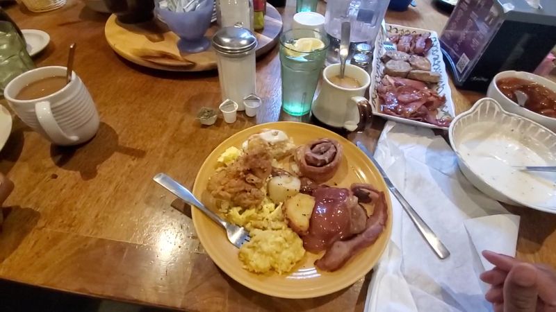 Biscuits and Gravy That Feel Like a Warm Hug