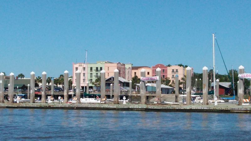 Boutique Shopping and Local Art Galleries Downtown