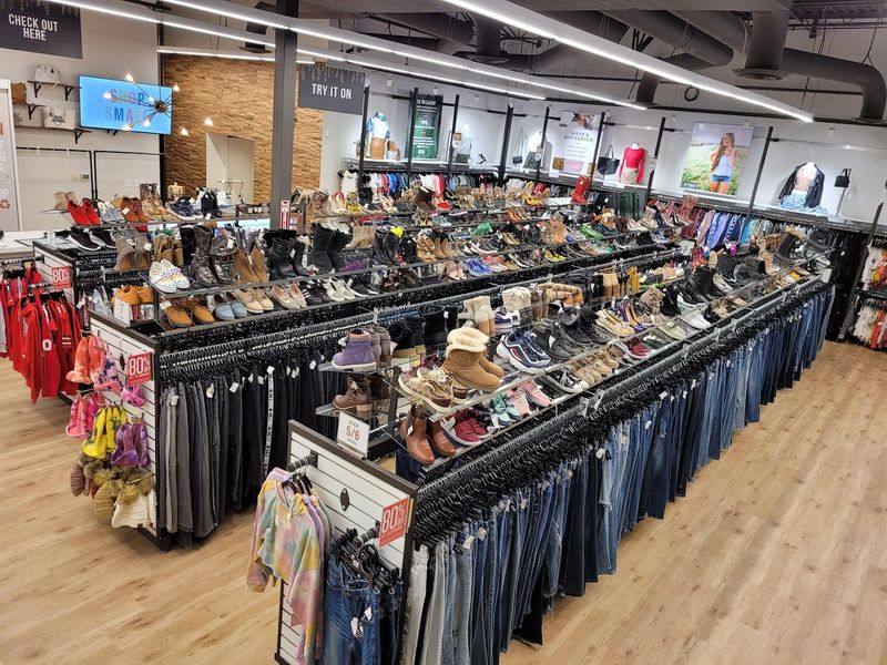Brand-Name Fashion at Budget Prices Brand-Name Fashion at Budget Prices