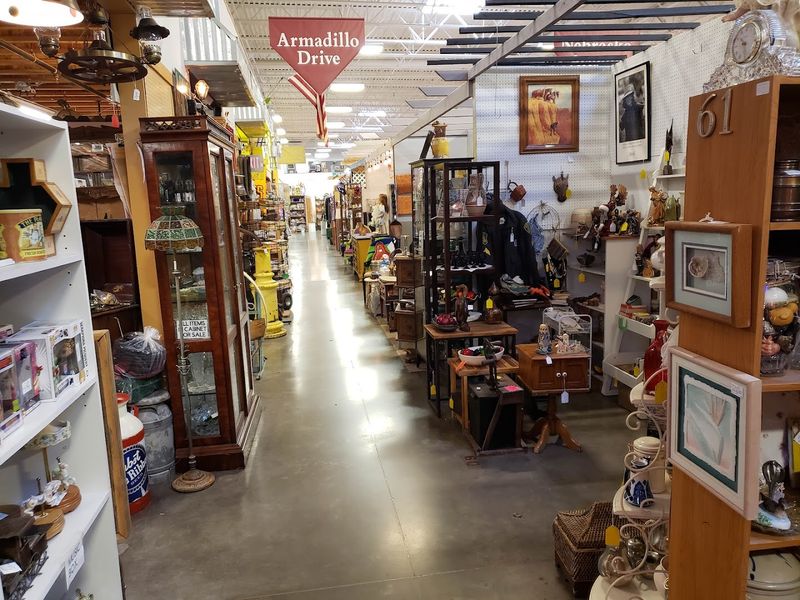 Brass Armadillo Antique Mall - Goodyear, Arizona
