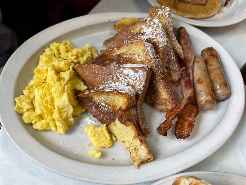 Breakfast Plates Big Enough to Fuel Your Whole Adventure