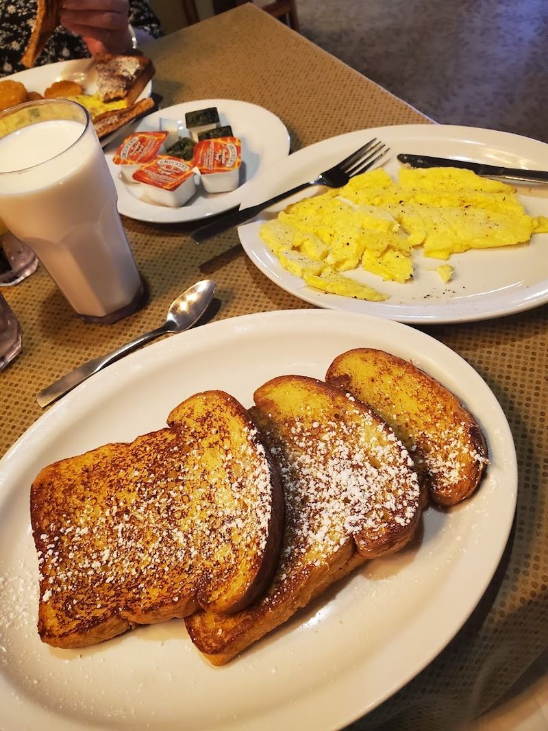 Breakfast That Brings the Whole Town Out Breakfast That Brings the Whole Town Out