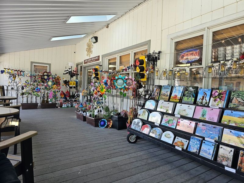 Bulk Goods, Gifts, and Amish Souvenirs