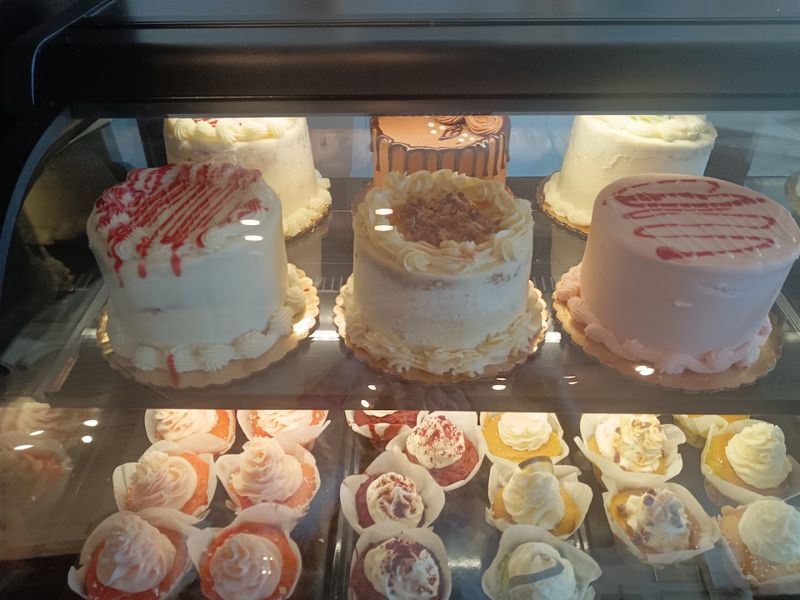 Cakes So Beautiful They've Shown Up at Weddings