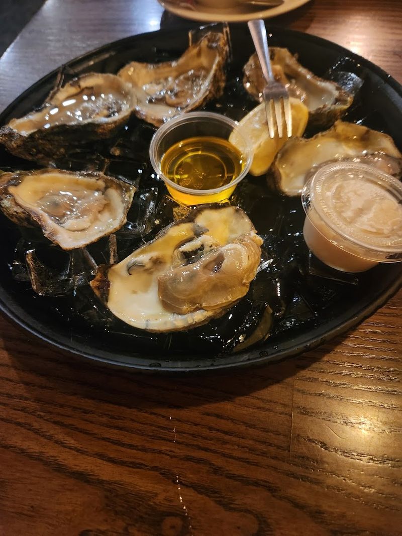 Captain Tom's Seafood & Oyster Bar - Kernersville, North Carolina