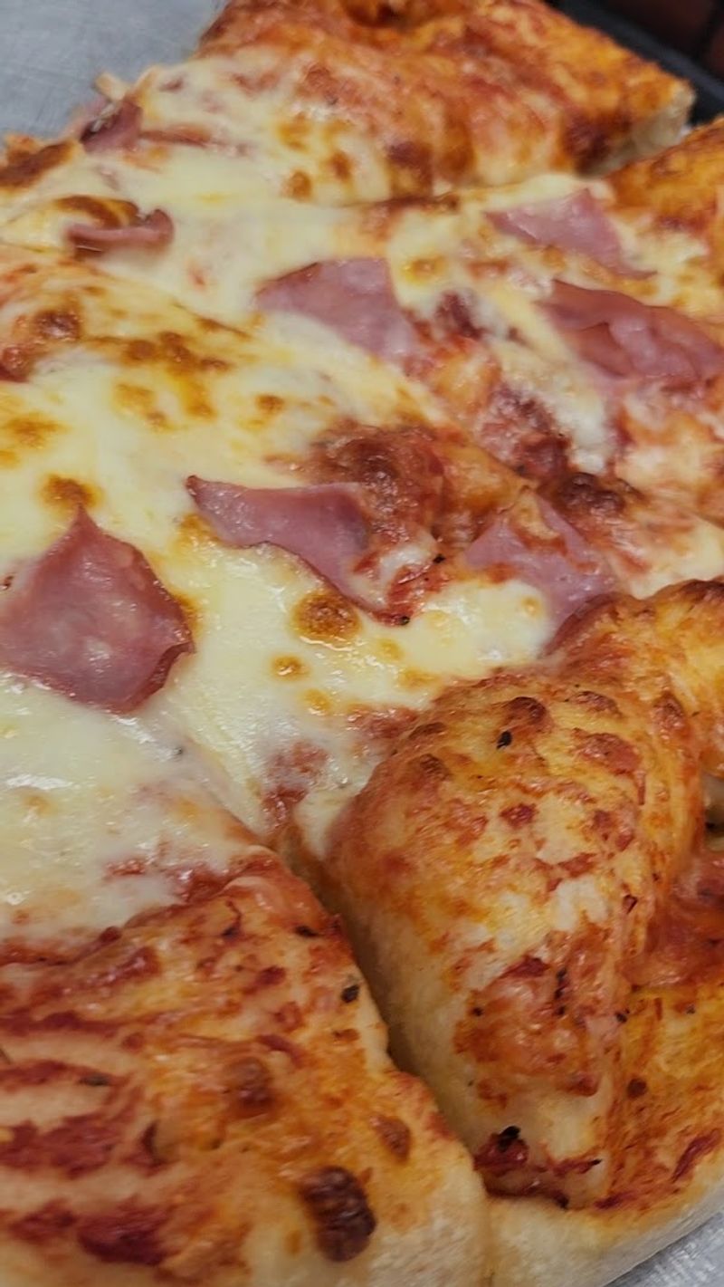 Carpenetti's Pizza - Moody, Alabama