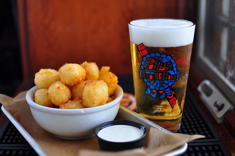 Cheese Curds That Regulars Cannot Stop Ordering