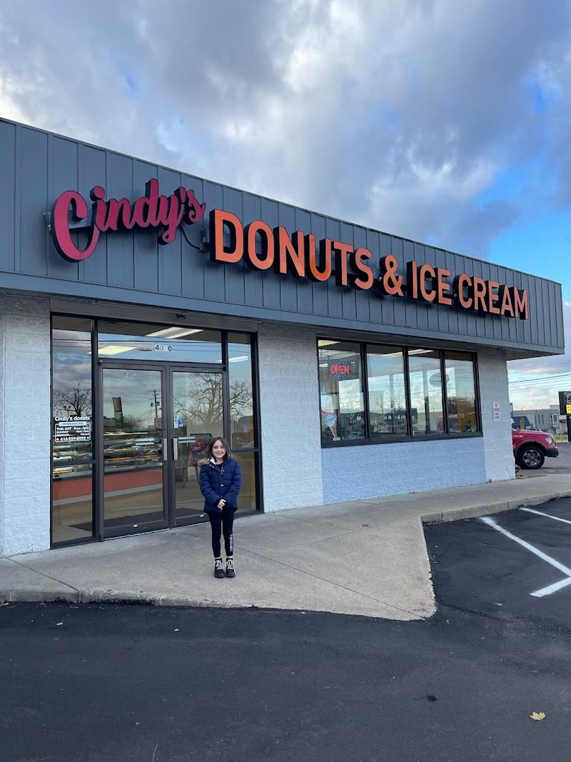 Cindy's Donuts & Ice Cream - Kentwood, Michigan