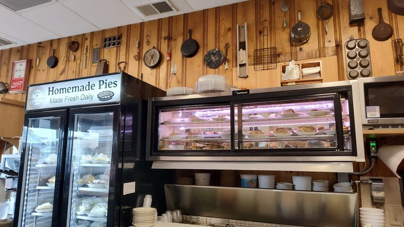 Cinnamon Rolls and Baked Goods to Take Home