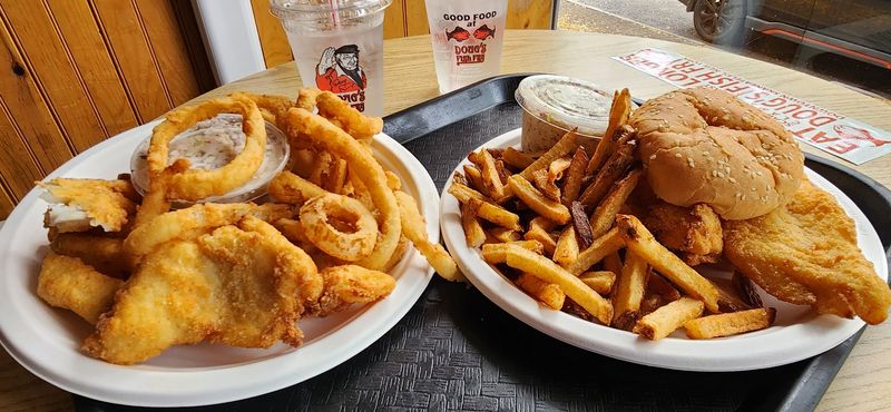 Classic Fish Fry That Never Disappoints