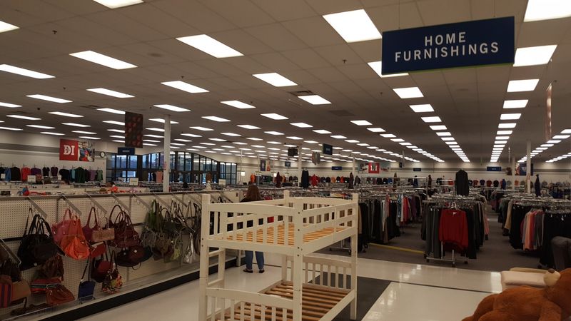 Clean, Fresh-Smelling Store That Stands Out From the Crowd