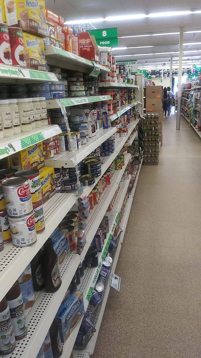 Clean, Organized Aisles That Make Shopping Easy
