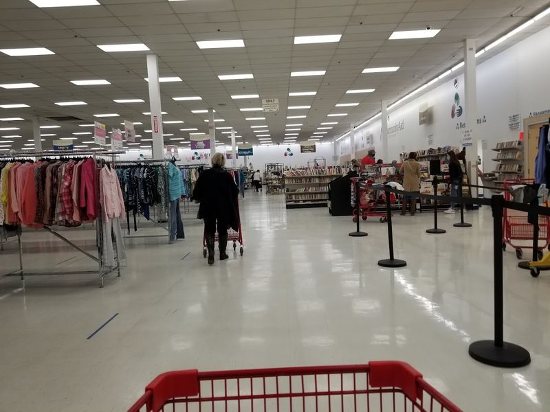 Clean and Well-Maintained Store Environment