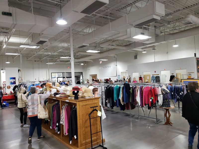Clothing Deals That Name-Brand Fans Will Love Clothing Deals That Name-Brand Fans Will Love