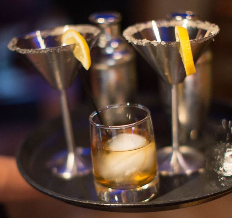 Cocktails and Martinis That Steal the Show