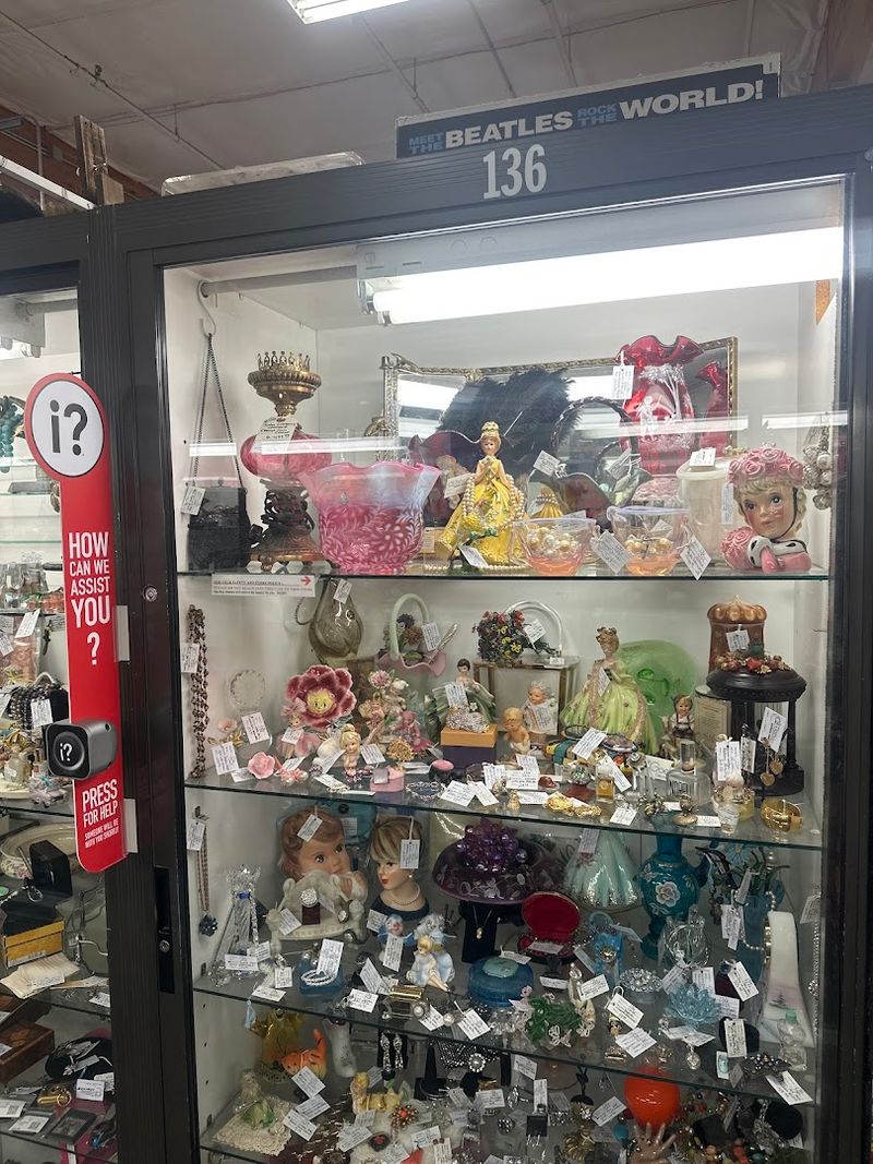 Collectible Coins, Jewelry, and Small Treasures