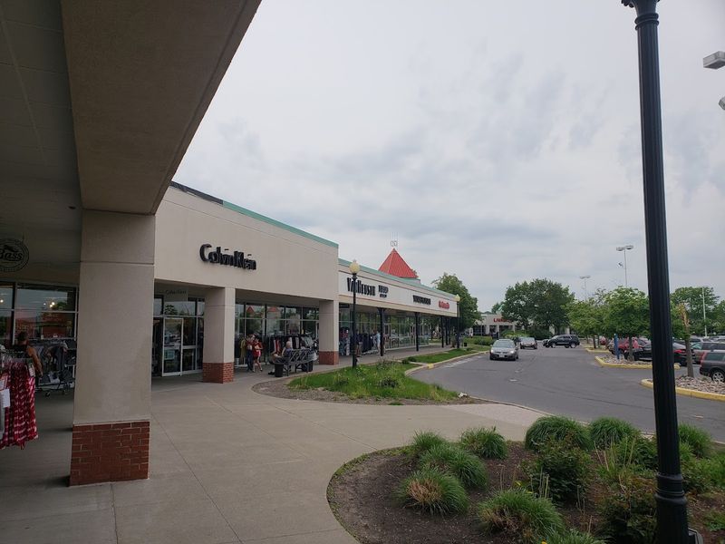 Columbia Sportswear Store: Outdoorsy Deals Worth Stopping For