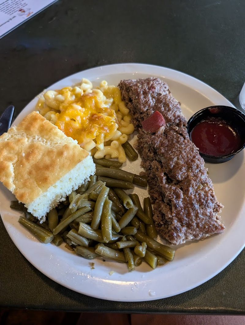 Comfort Food Portions That Mean Business