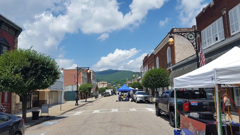 Community Events That Bring People Together