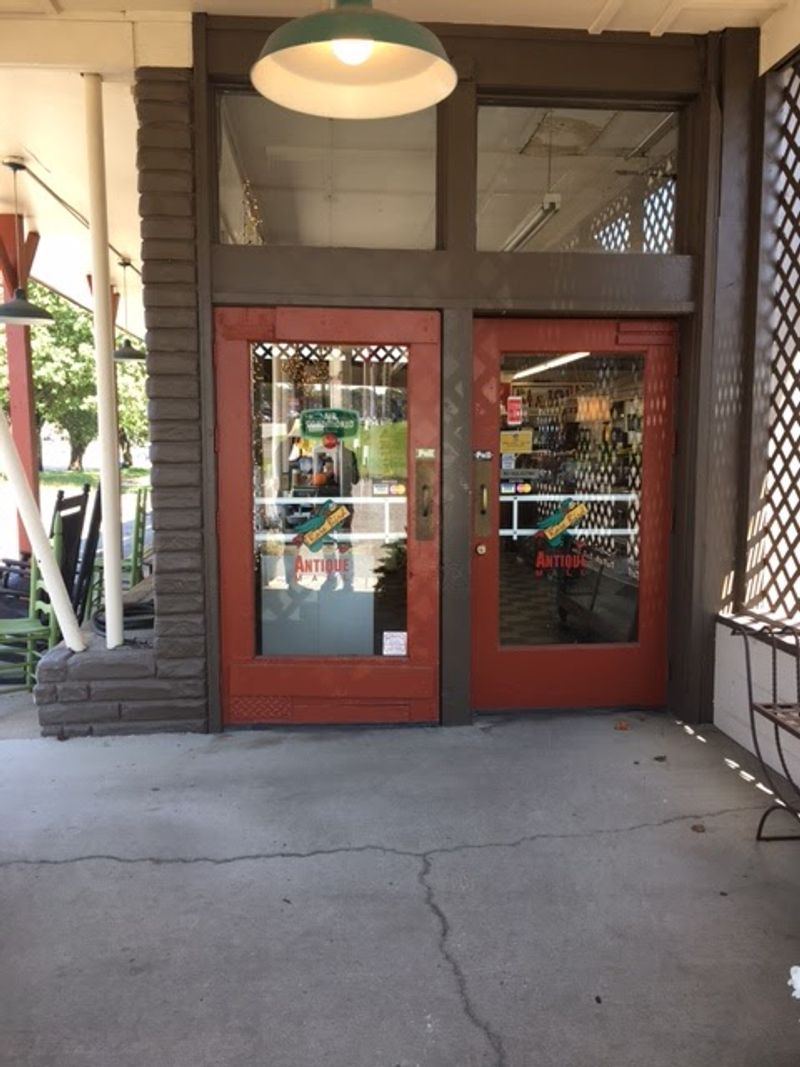 Convenient Hours and Easy Location in Goodlettsville Convenient Hours and Easy Location in Goodlettsville
