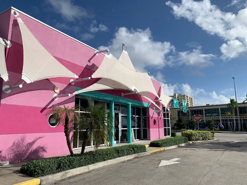 Convenient Hours and a Central Fort Lauderdale Location