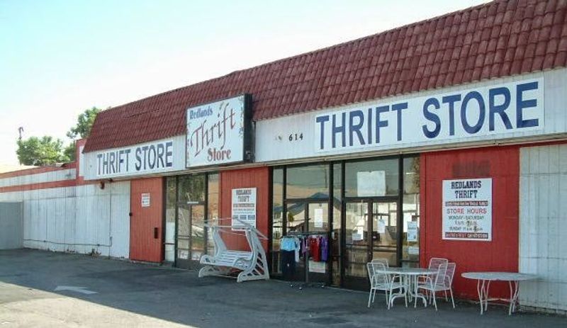 Convenient Hours and a Central Redlands Location