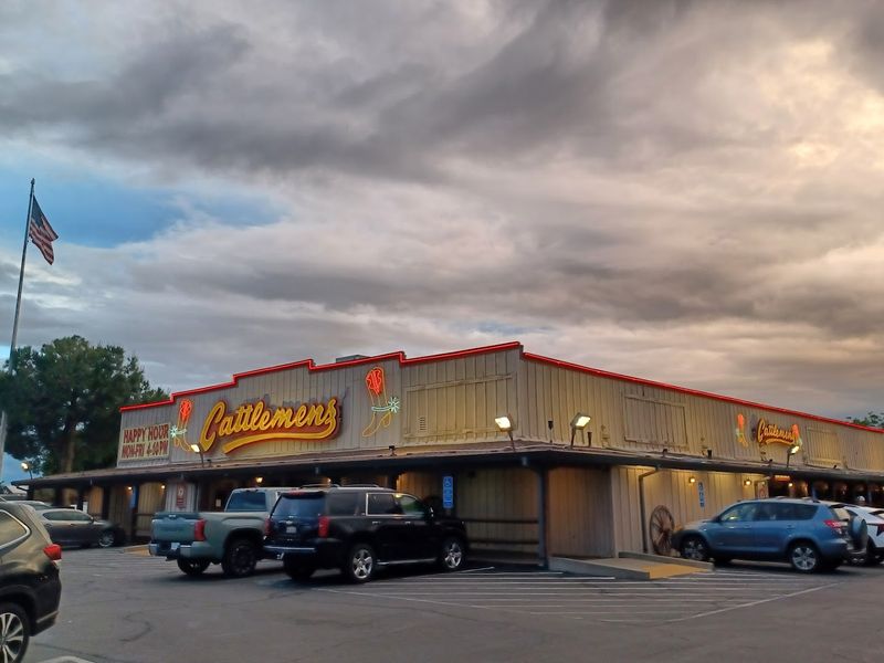 Convenient Location Right Off the Highway