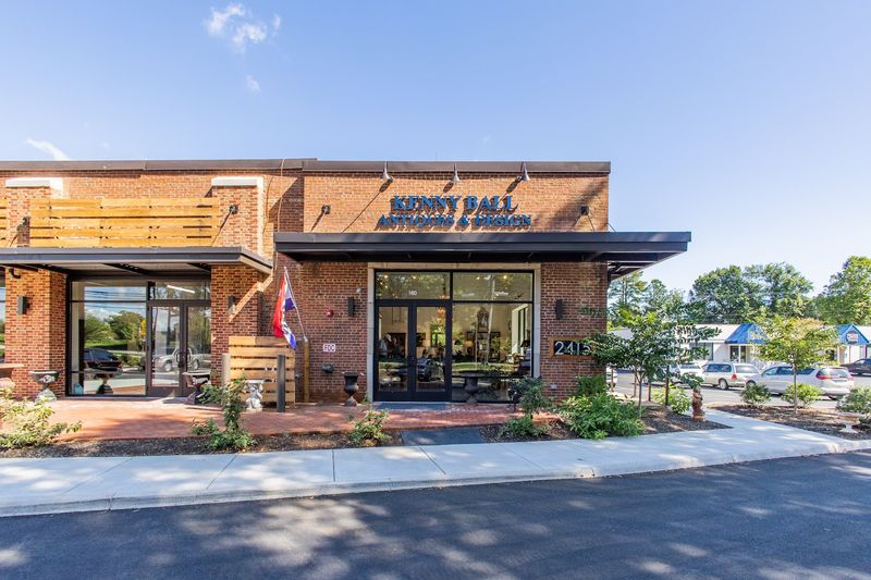 Convenient Location on Ivy Road in Charlottesville