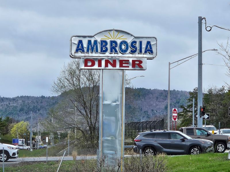Conveniently Located Right Off the Highway