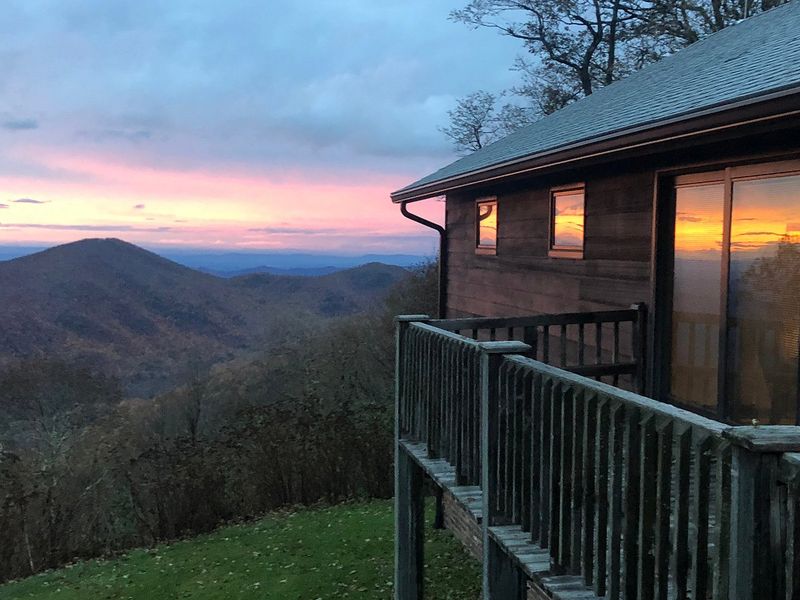 Cottage Rentals for a Cozy Mountain Getaway