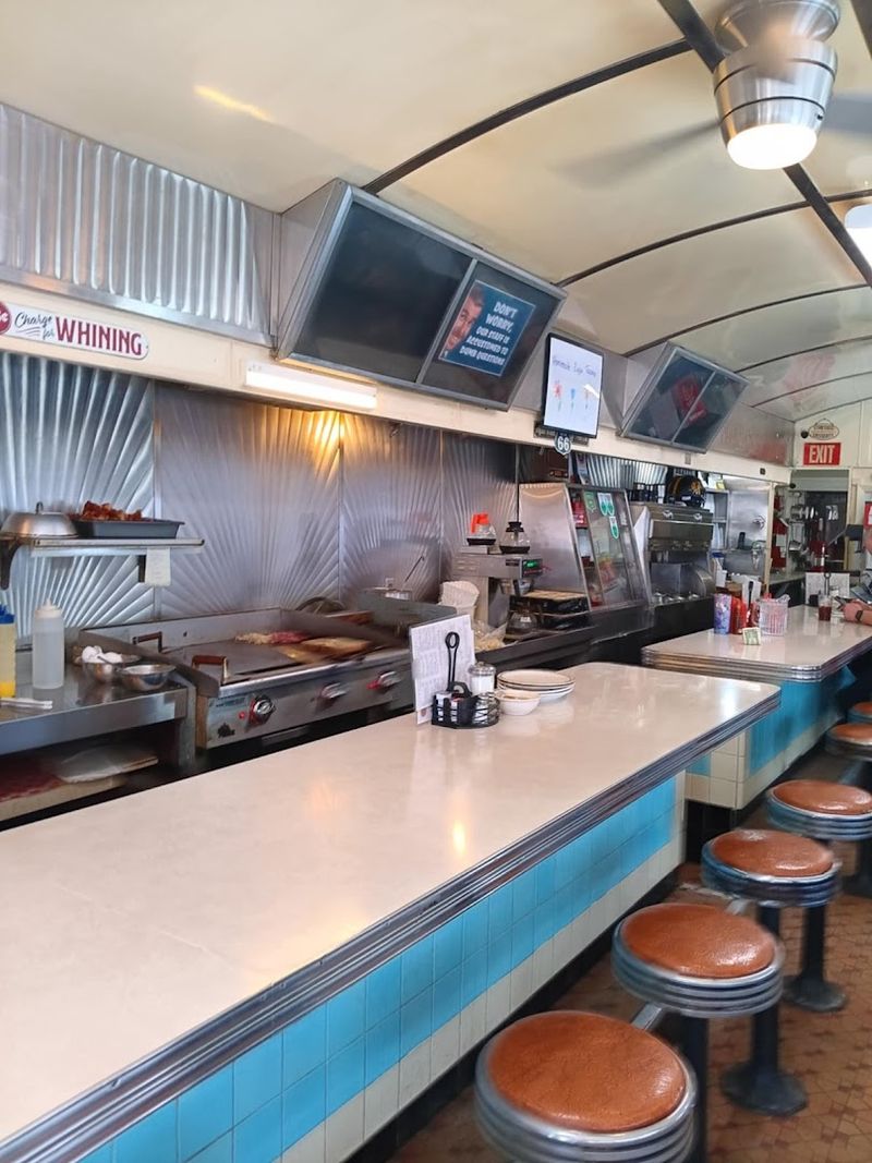 Counter Seating and Open Kitchen Magic