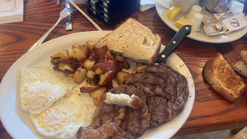 Country Fried Steak That Earns Its Place on the Menu