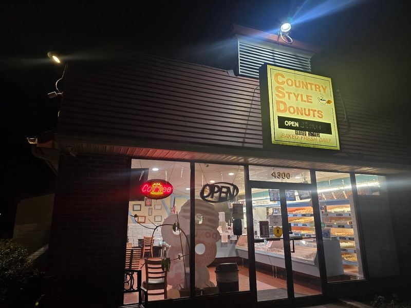 Country Style Donuts - Richmond, Virginia