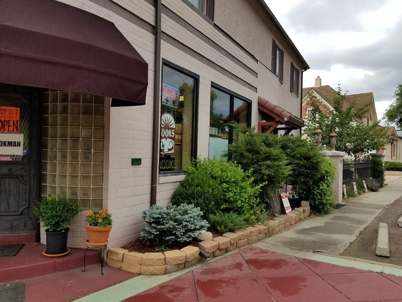 Cozy Atmosphere with Free Parking
