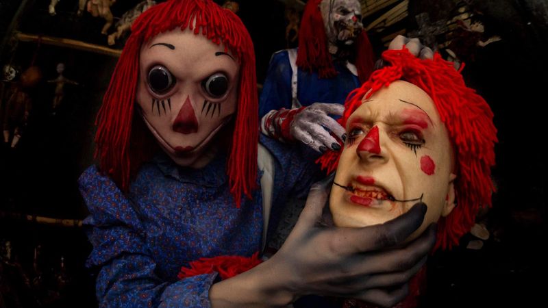 Creepy Clowns That Will Make Your Skin Crawl